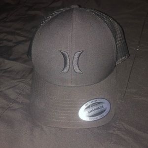 Hurley Snap back hat